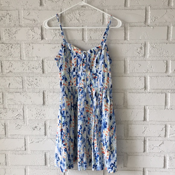 Express Dresses & Skirts - Patterned Express dress With pockets! Size small